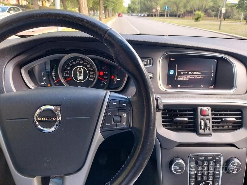 Usata Volvo V40 115 CV (84 kW) 2017 Grigio Station wagon