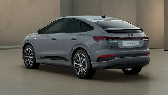 Nuova Audi Q4 e-tron S-Line 125 kW (170 CV) 2025 Grigio selce SUV