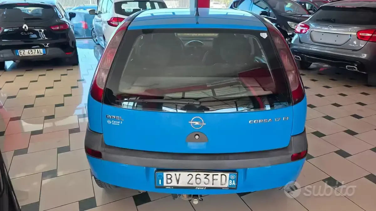 Usata Opel Corsa Comfort 65 CV (47 kW) 2001 Bluazzurro Utilitaria