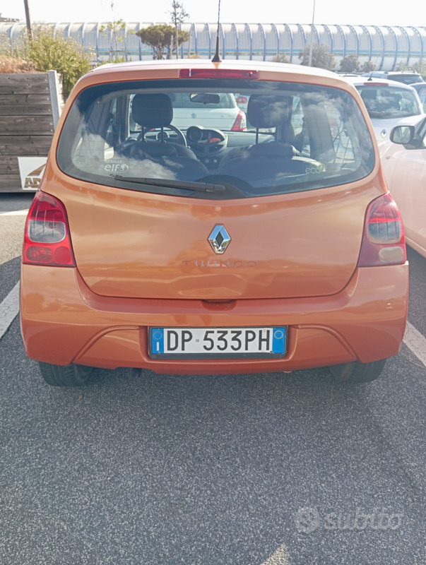 Usato 2008 Renault Twingo 1.1 Benzin 75 CV (2.500 €)