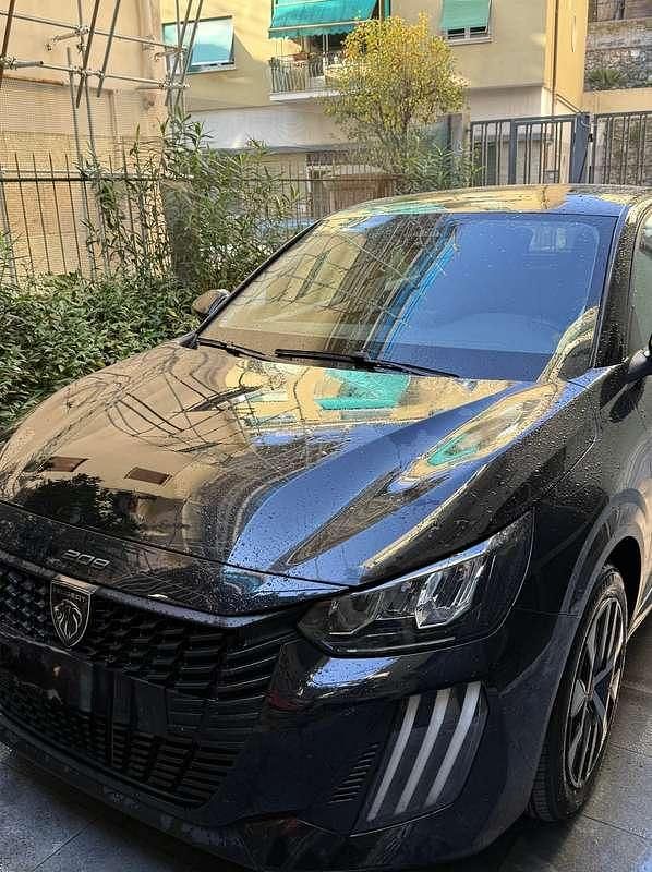 Usata Peugeot 208 Style 110 CV (80 kW) 2025 Nero Utilitaria