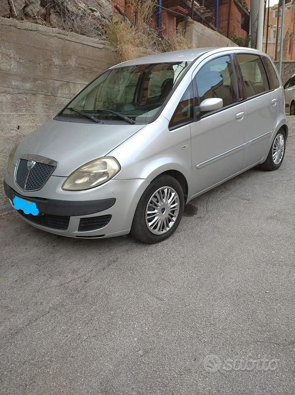 Usata Lancia Musa 2007 Grigio Monovolume