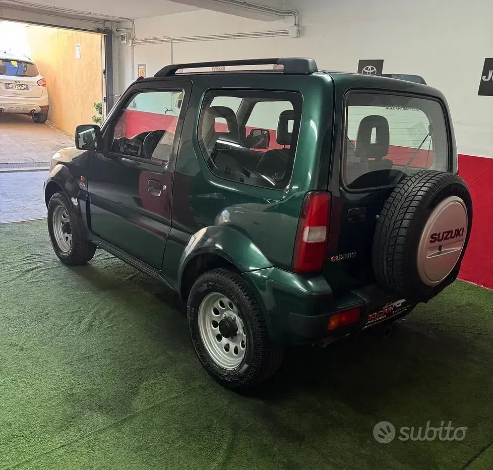 Usata Suzuki Jimny 86 CV (63 kW) 2006 Verde SUV