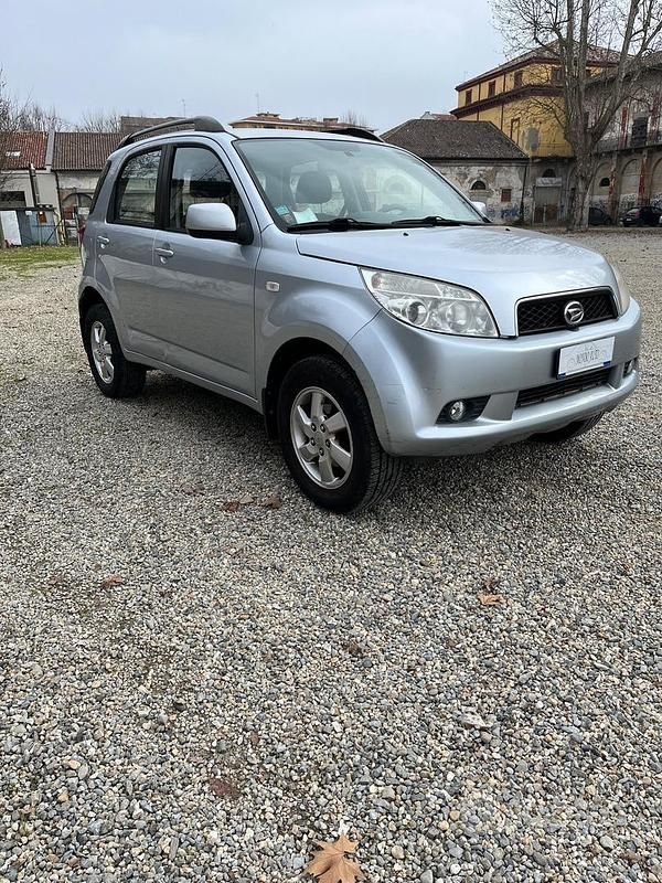 Usata Daihatsu Terios 85 CV (62 kW) 2008 Grigio SUV