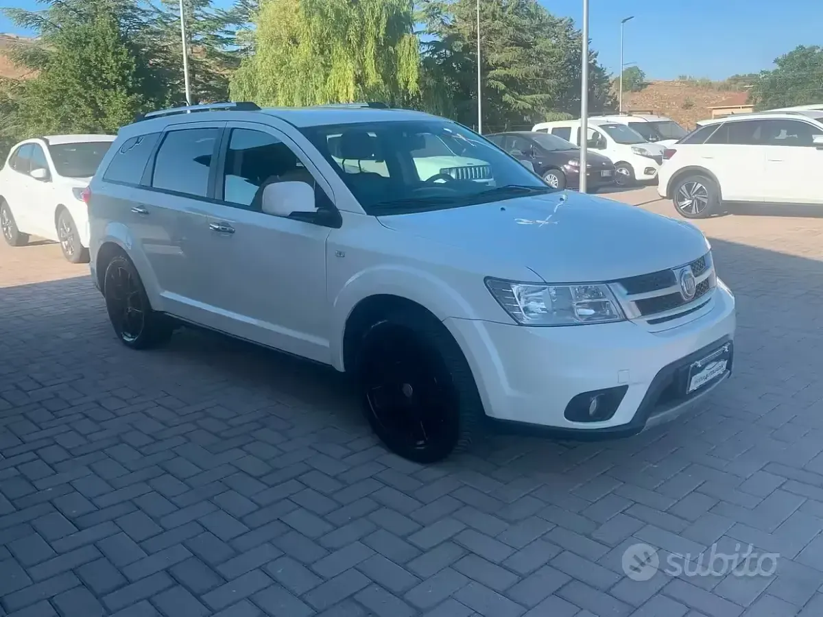 Usata Fiat Freemont Lounge 170 CV (125 kW) 2014 Bianco SUV