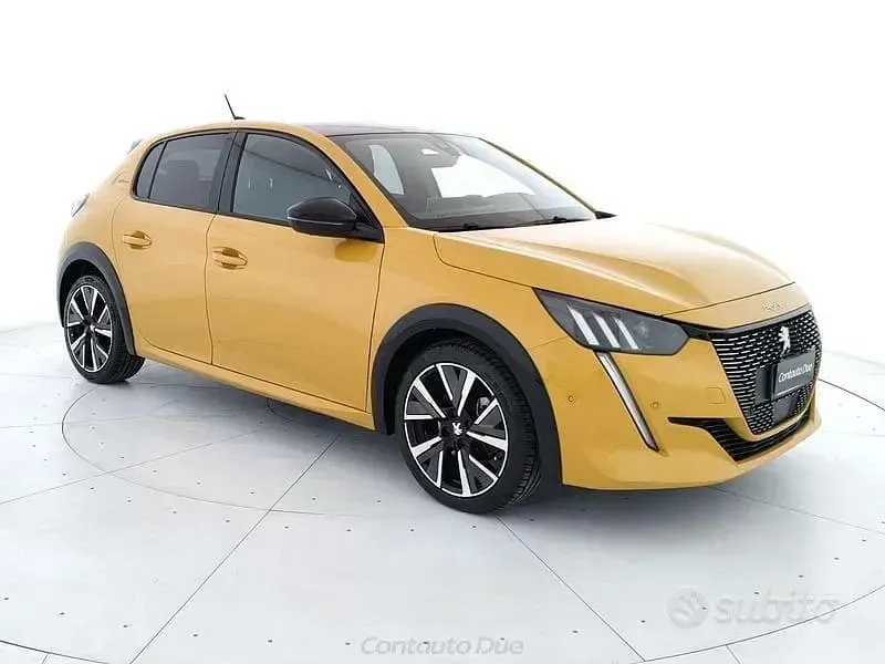 Usata Peugeot 208 GT-line 102 CV (75 kW) 2019 Giallo Utilitaria