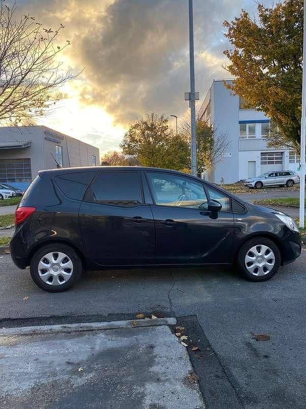 Usata 2013 Opel Meriva Edition Monovolume | 5200 € (Buon prezzo) - Immagine 1/4