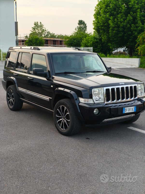 Nero Usata 2007 Jeep Commander SUV | 12.500 € - Immagine 1/4