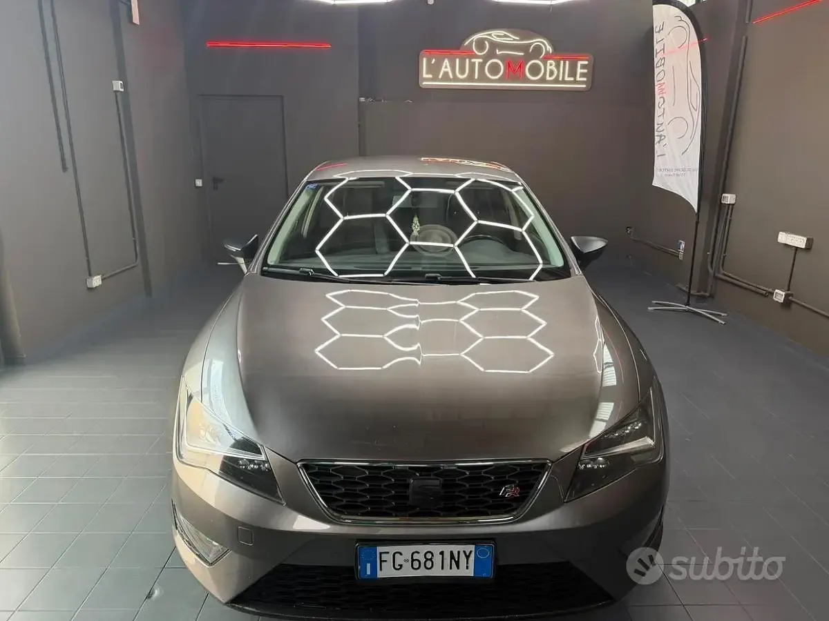 Usata Seat Leon FR 150 CV (110 kW) 2017 Grigio Coupé