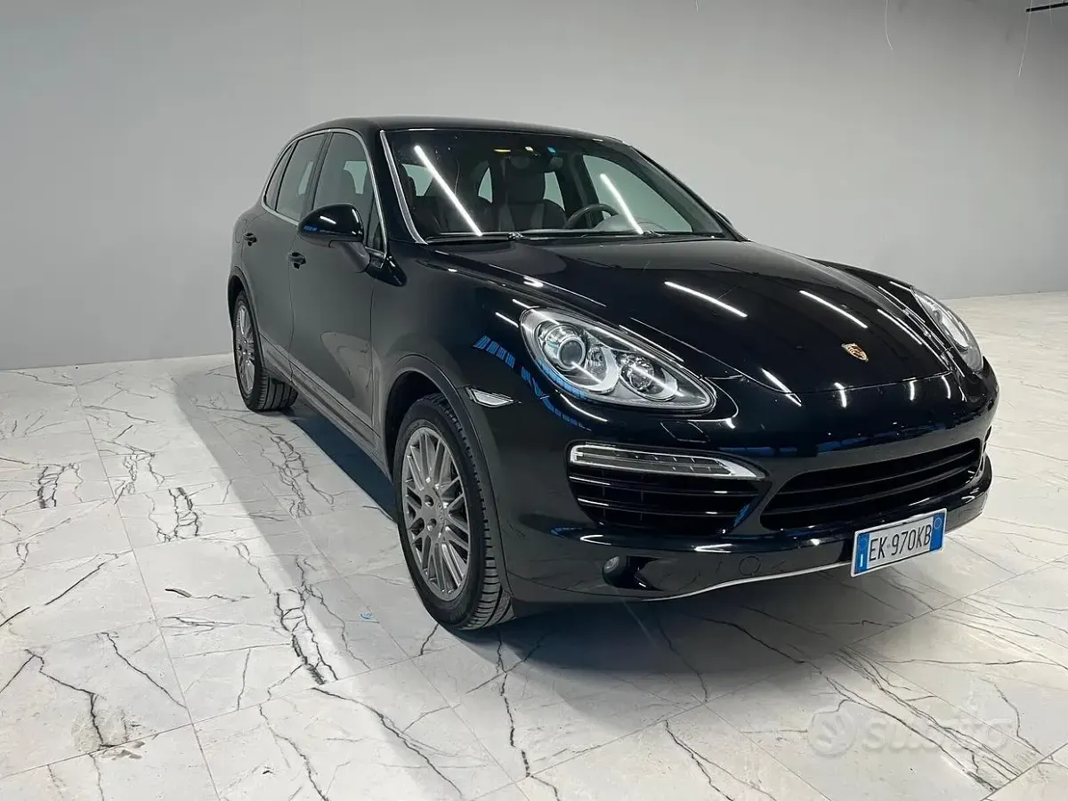 Usado Porsche Cayenne 245 CV (180 kW) 2011 Negro SUV