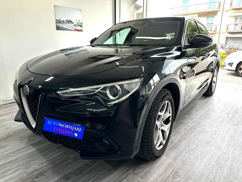 Usata Alfa Romeo Stelvio Super 180 CV (132 kW) 2017 Nero SUV