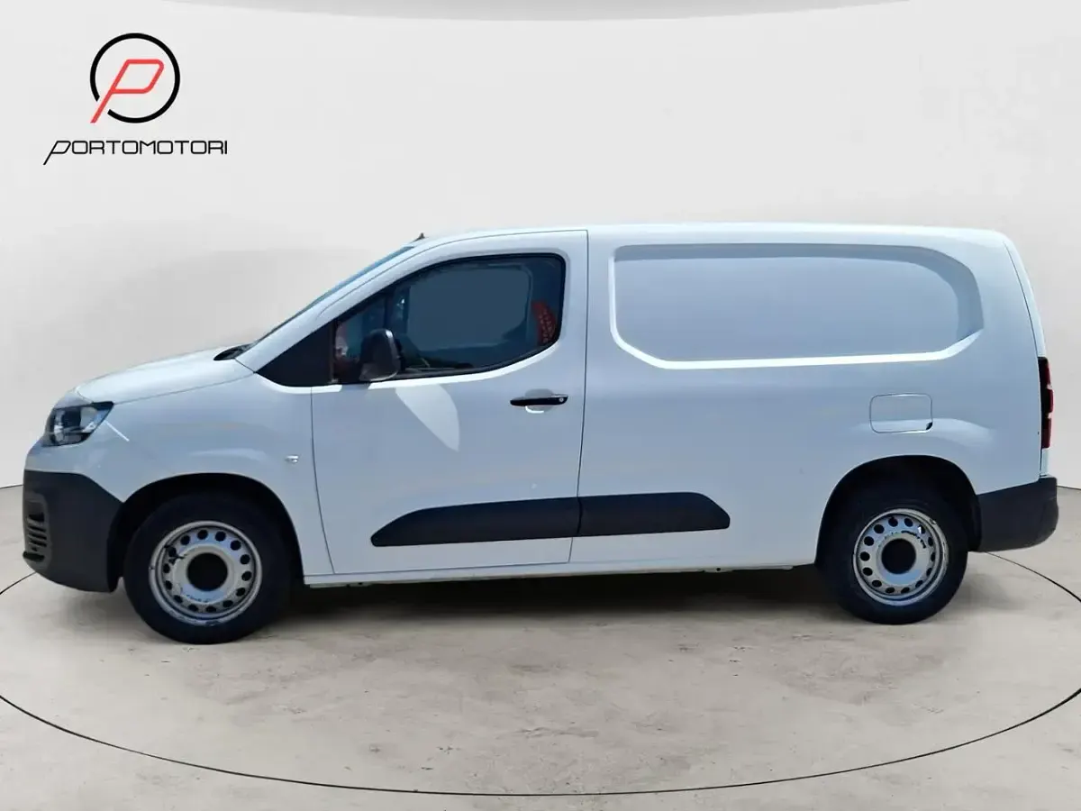 Usata Citroën Berlingo 101 CV (74 kW) 2021 Bianco Monovolume