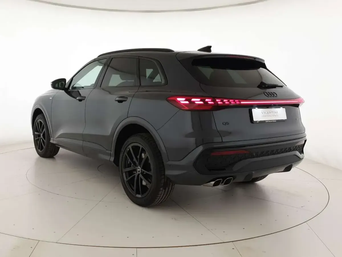 Nuova Audi Q5 S-Line 204 CV (150 kW) 2026 Grigio tambora metallico SUV
