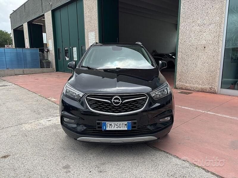 Usata Opel Mokka 110 CV (80 kW) 2017 Nero SUV