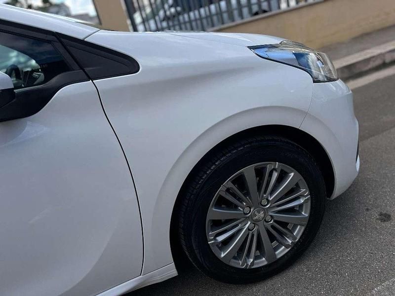 Usata Peugeot 208 Allure 82 CV (60 kW) 2016 Argento Utilitaria