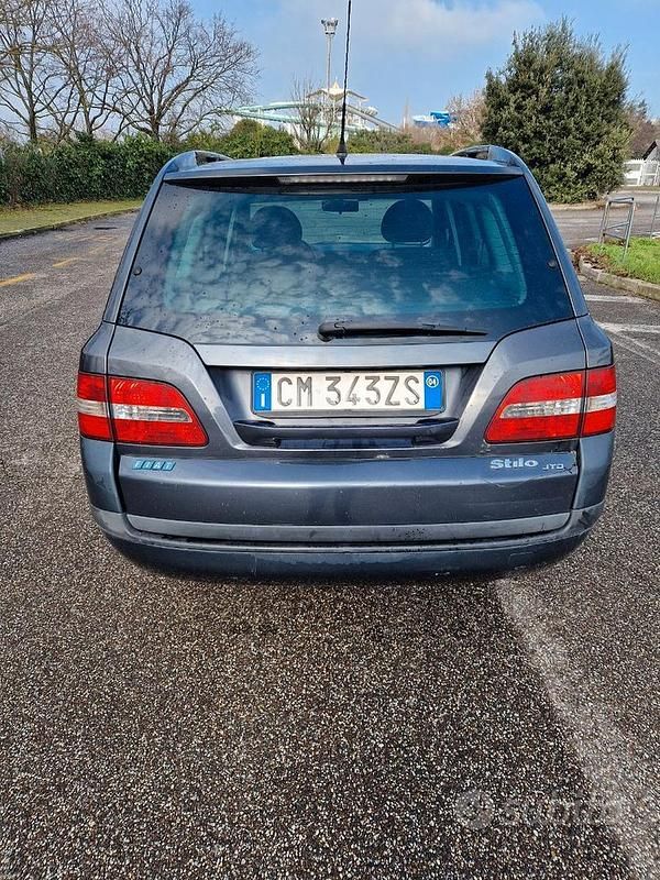 Usata Fiat Stilo 116 CV (85 kW) 2004 Grigio Station wagon