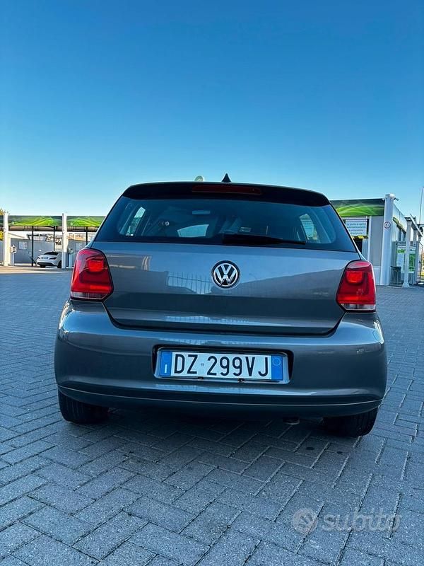 Usata VW Polo Comfortline 69 CV (50 kW) 2010 Grigio Berlina