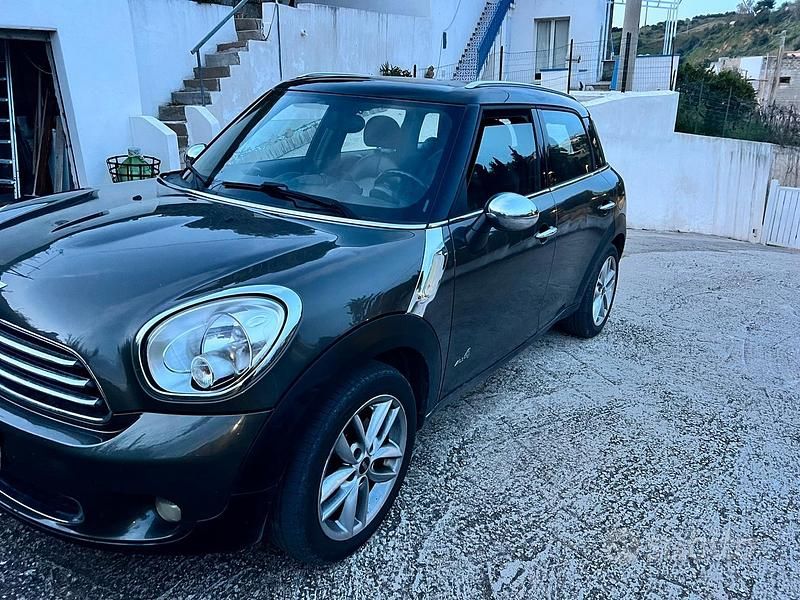 Usata Mini Countryman 112 CV (82 kW) 2013 Marrone SUV