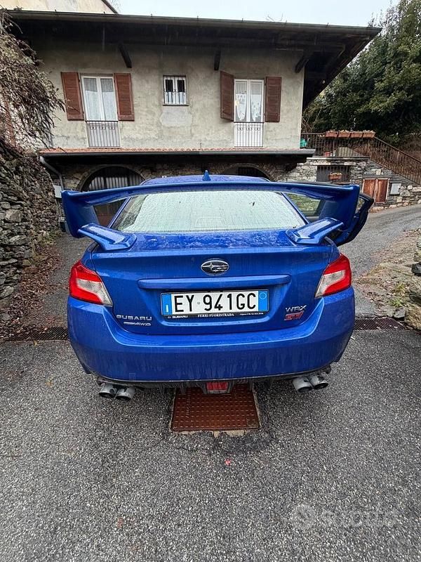 Usata Subaru WRX STI 300 CV (220 kW) 2014 Blu Berlina