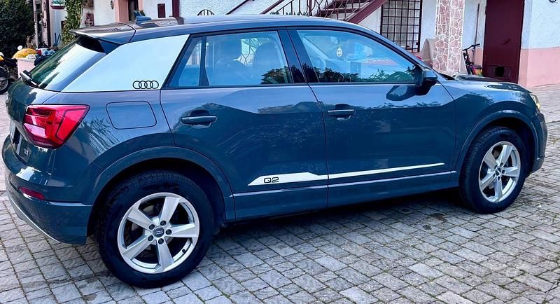 Usata Audi Q2 Sport 116 CV (85 kW) 2017 Grigio SUV