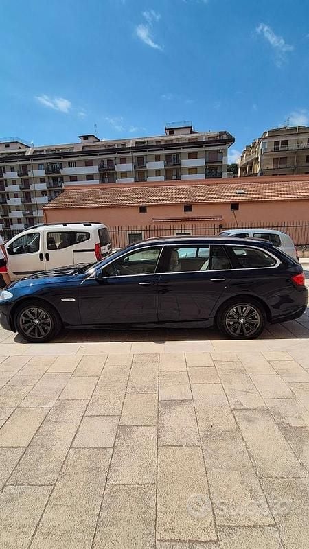 Usata BMW 525 Efficient Dynamics 218 CV (160 kW) 2012 Blu Station wagon