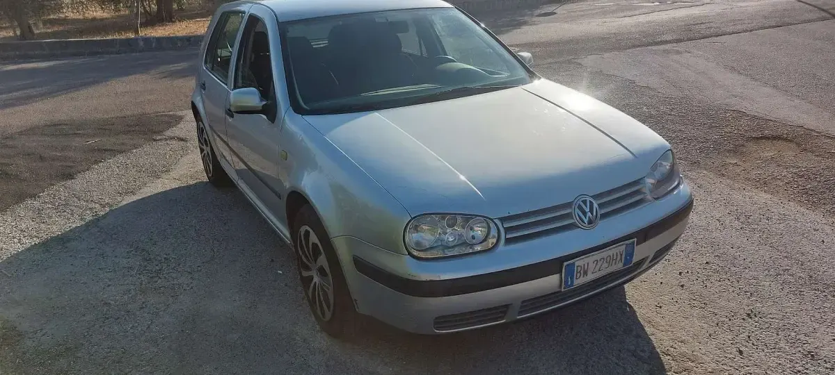 Usata VW Golf IV 116 CV (85 kW) 2001 Grigio Berlina