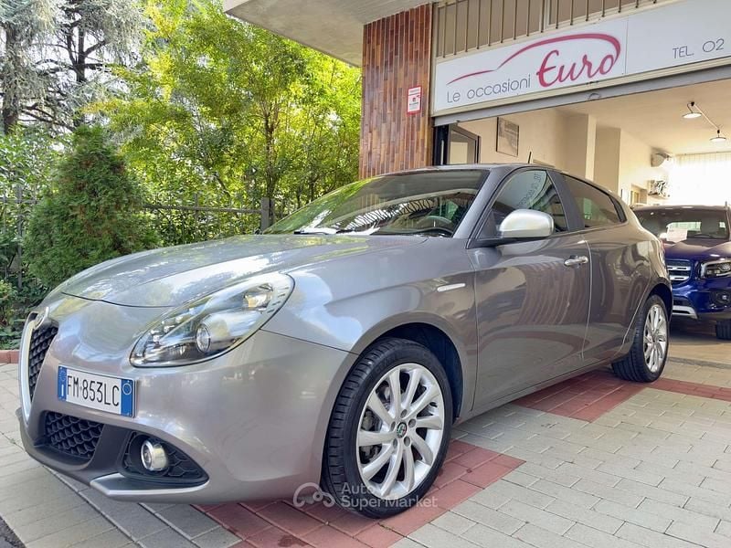 Grigio Usata 2017 Alfa Romeo Giulietta Super Due volumi | 13.500 € (Buon prezzo) - Immagine 1/4
