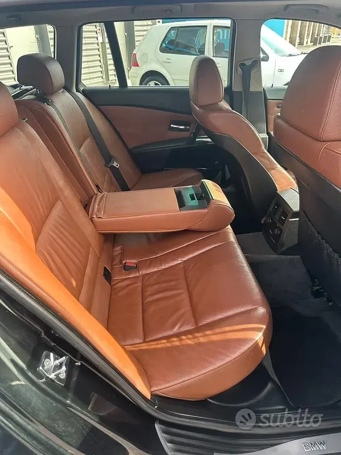 Usata BMW 530 M Sport 231 CV (169 kW) 2006 Nero Station wagon