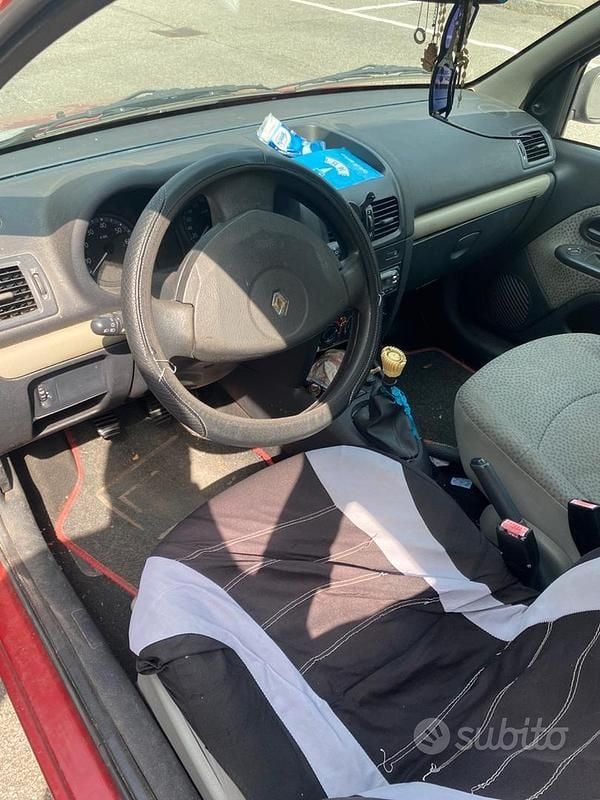 Usata Renault Clio II 75 CV (55 kW) 2005 Utilitaria