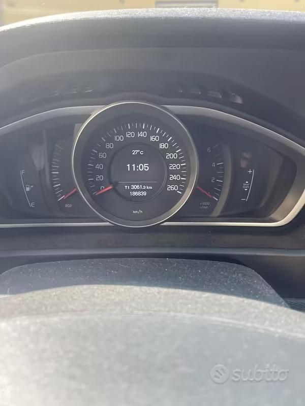 Usata Volvo V40 Business Edition 2017 Grigio Berlina