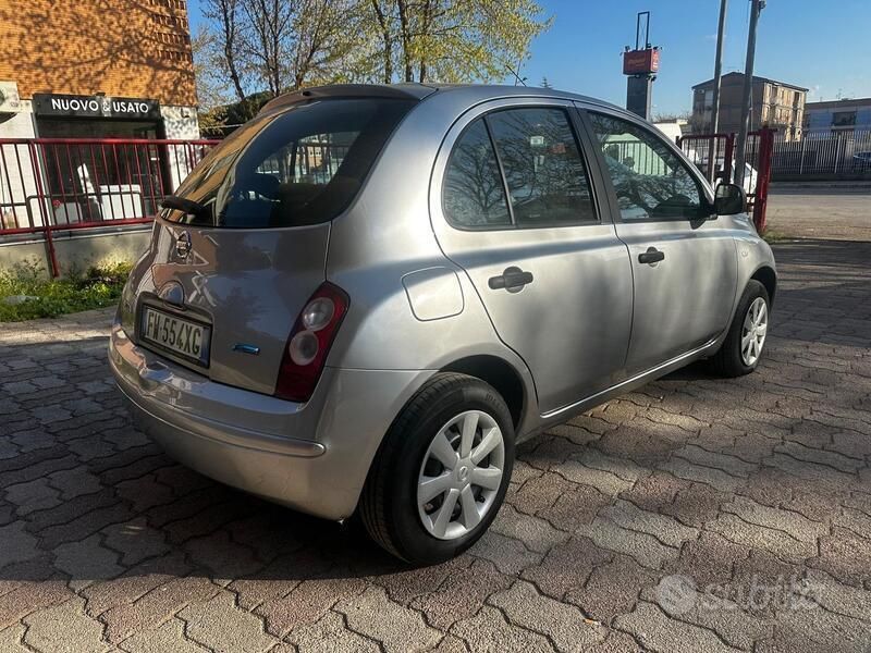 Usata Nissan Micra Acenta 80 CV (58 kW) 2011 Argento Utilitaria