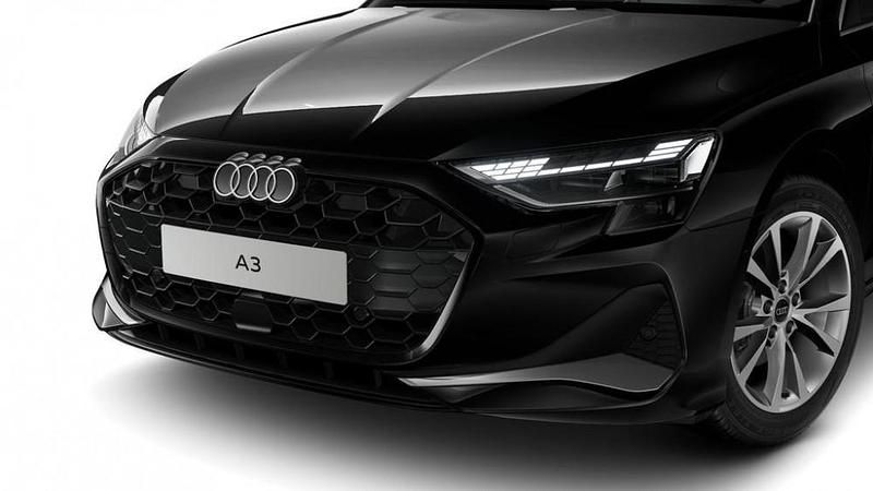 Nuova Audi A3 Advanced 2026 Nero brillante Berlina