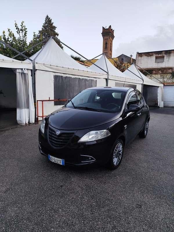 Nero Usata 2013 Lancia Ypsilon S Utilitaria | 4300 € (Super prezzo) - Immagine 1/4