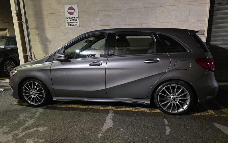 Usata Mercedes B180 109 CV (80 kW) 2018 Monovolume