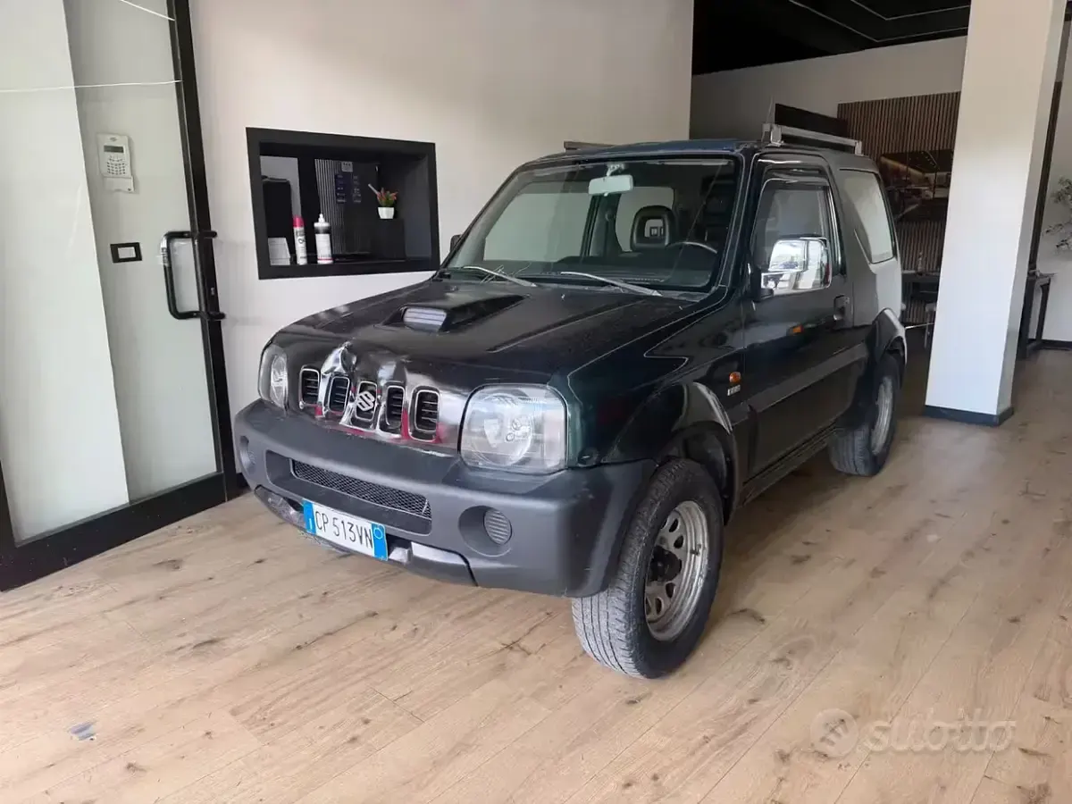 Usata Suzuki Jimny 65 CV (47 kW) 2004 Verde SUV