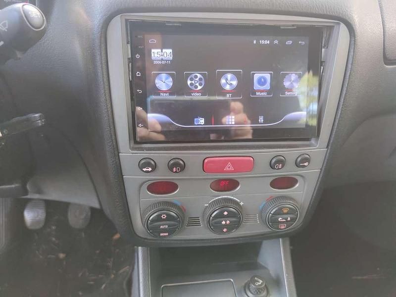 Usata Alfa Romeo 147 Distinctive 120 CV (88 kW) 2006 Grigio Utilitaria