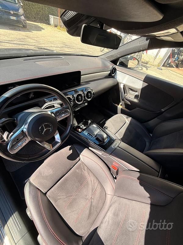 Usata Mercedes CLA200 163 CV (119 kW) 2020 Grigio Station wagon