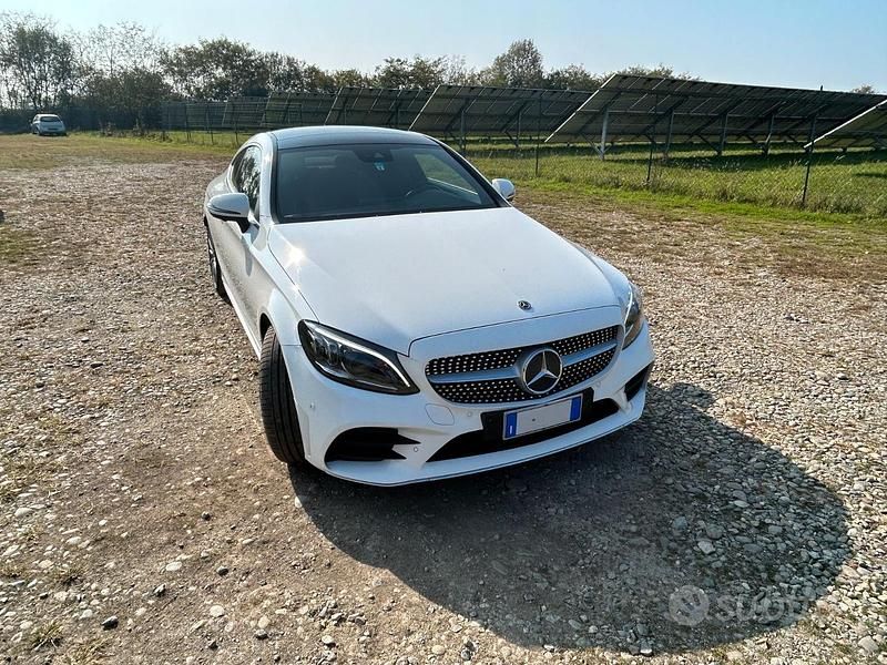 Bianco Usata 2020 Mercedes C300 Premium Plus Coupé | 40.900 € (Buon prezzo) - Immagine 1/4