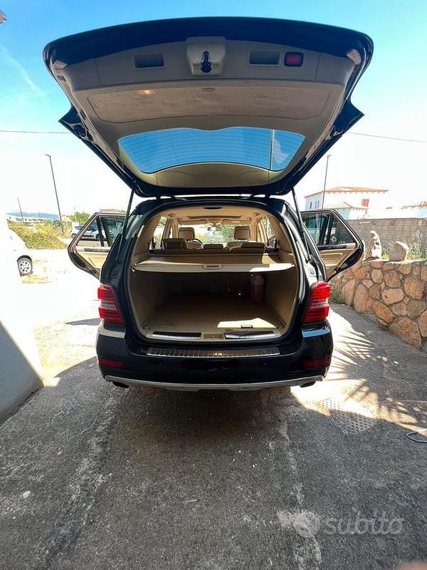 Usata Mercedes ML320 190 CV (139 kW) 2009 Nero SUV