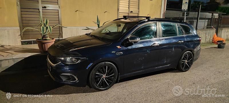 Usata Fiat Tipo Easy 120 CV (88 kW) 2018 Blu Station wagon