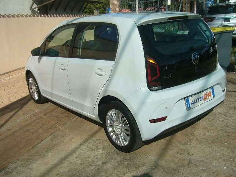 Usata VW up! move up! 65 CV (47 kW) 2022 Bianco Utilitaria