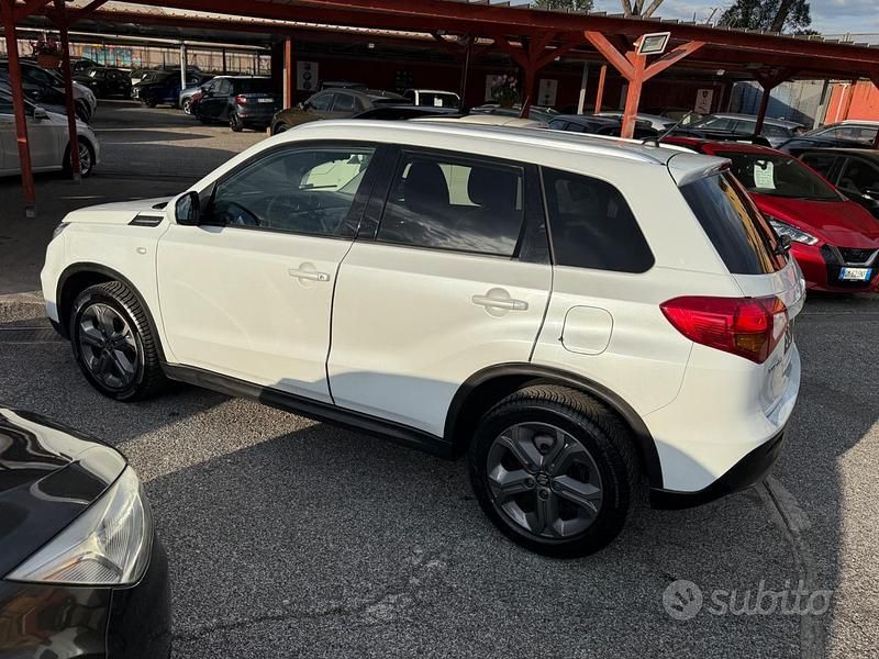 Usata Suzuki Vitara 120 CV (88 kW) 2015 Bianco SUV