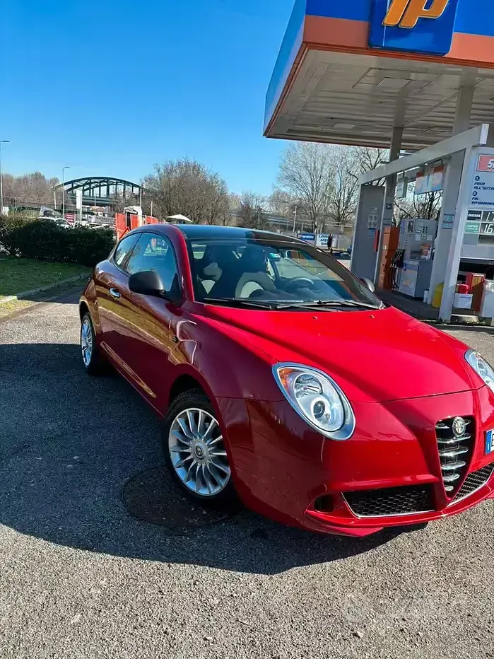 Usata Alfa Romeo MiTo 79 CV (58 kW) 2011 Rosso Utilitaria