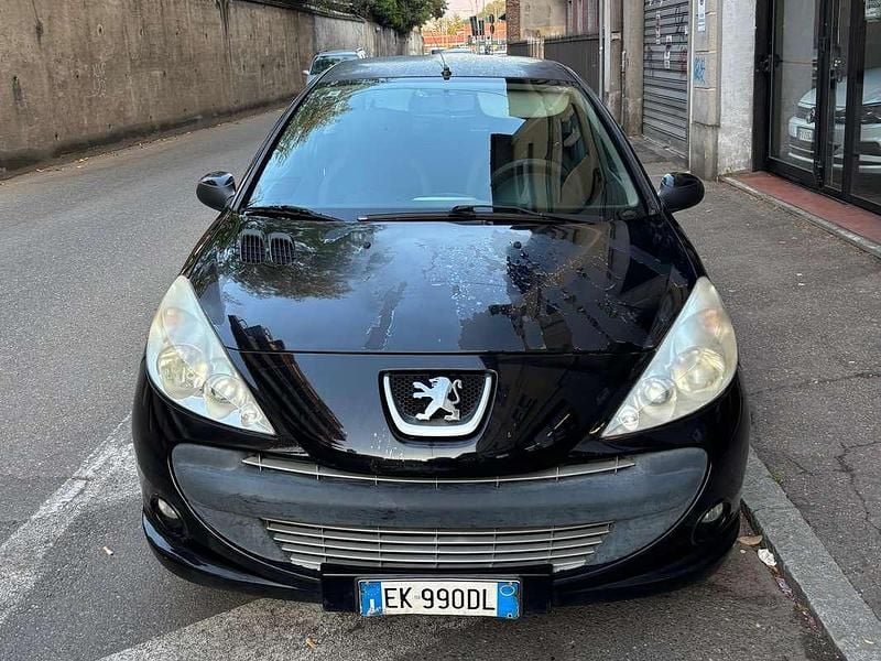 Usata Peugeot 206+ 68 CV (50 kW) 2011 Nero Utilitaria