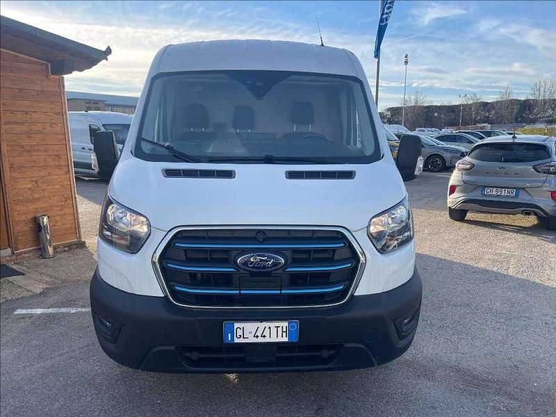 Usata Ford Transit Trend 85 kW (116 CV) 2023 Bianco pastello Furgone