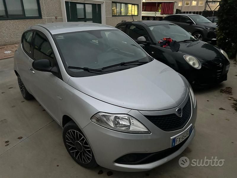 Grigio Usata 2018 Lancia Ypsilon Due volumi | 13.000 € - Immagine 1/4