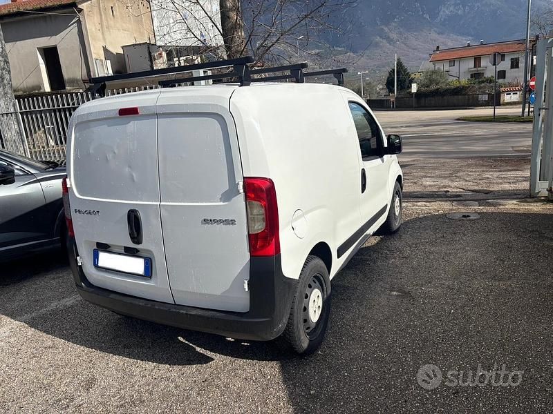 Usata Peugeot Bipper 75 CV (55 kW) 2011 Bianco Monovolume