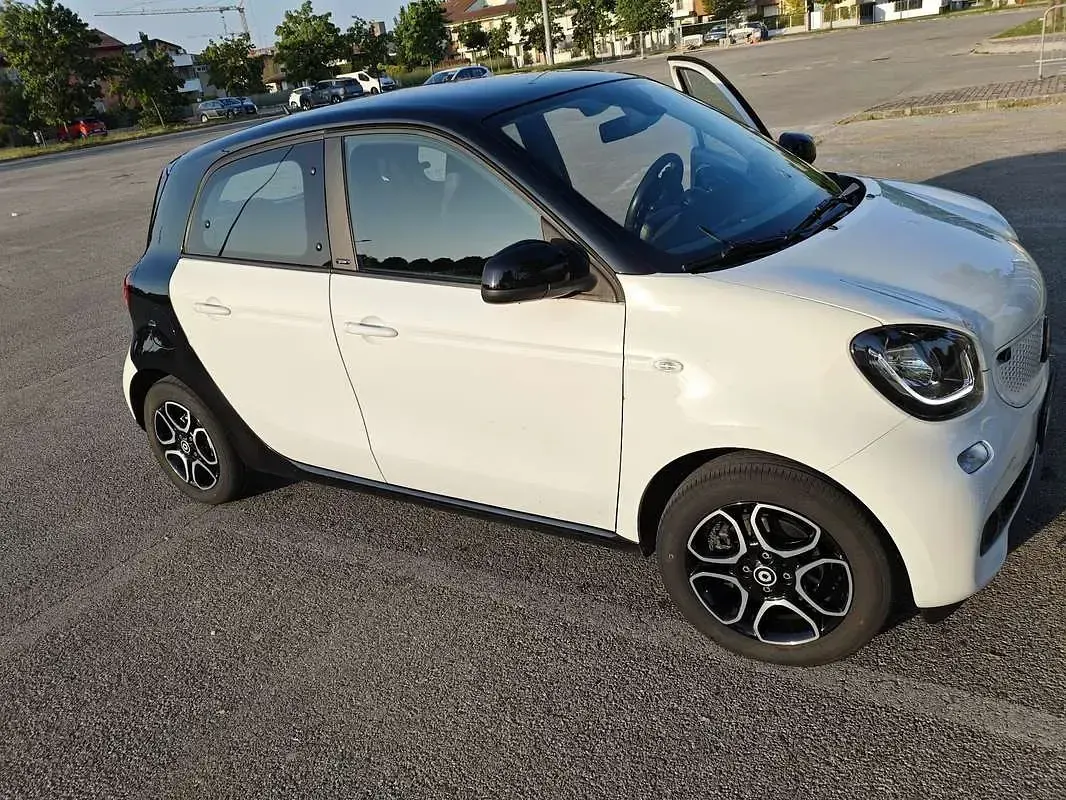 Usata Smart ForFour Prime 90 CV (66 kW) 2019 Utilitaria