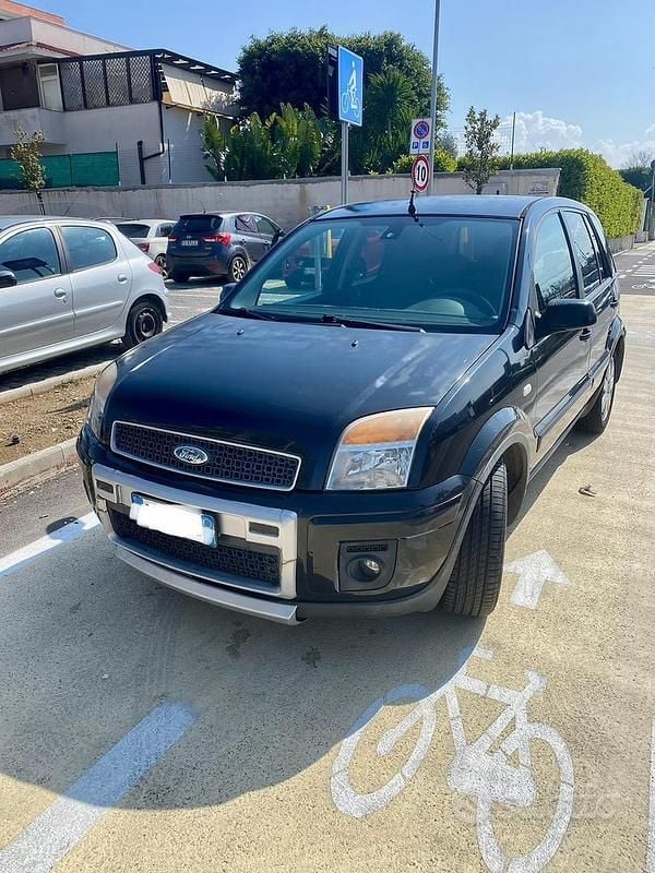 Usata Ford Fusion Titanium 90 CV (66 kW) 2008 Nero Utilitaria