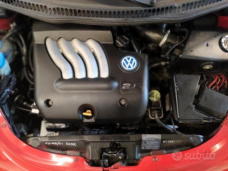 Usata VW Beetle 116 CV (85 kW) 1999 Rosso Utilitaria